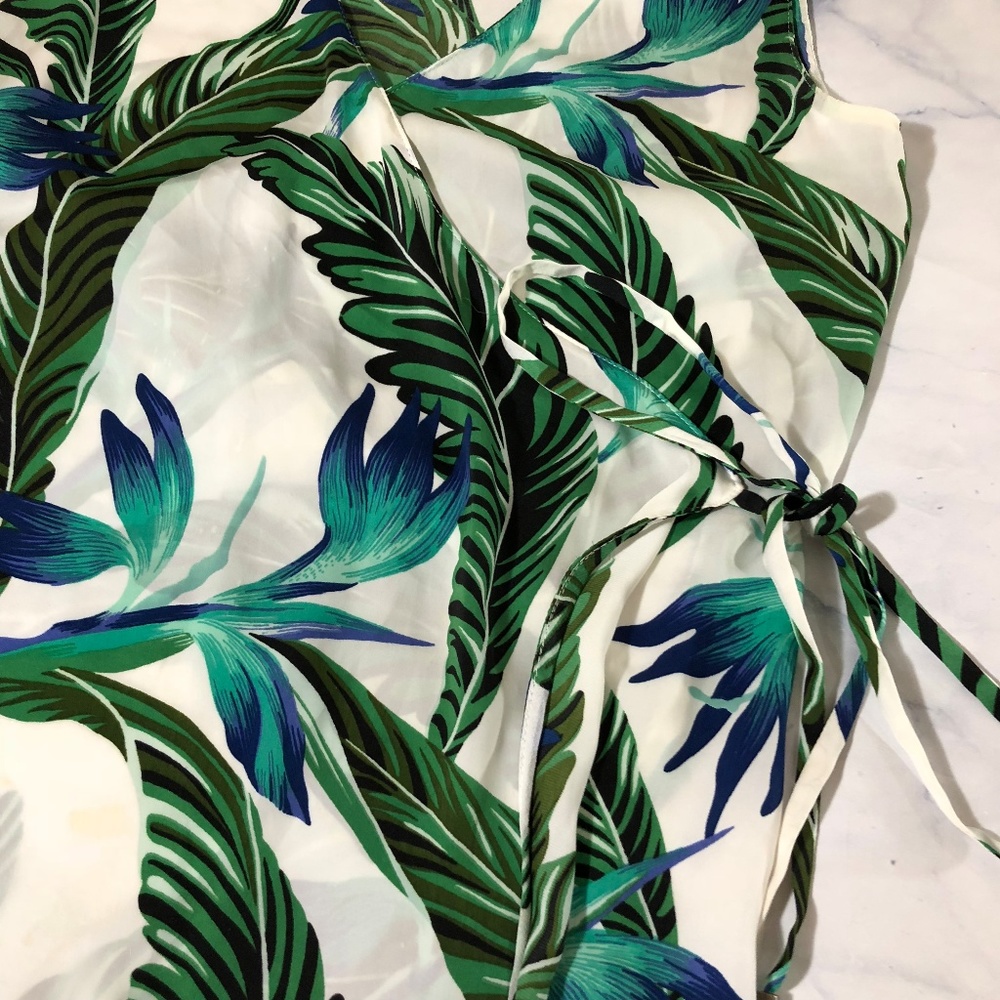 Zara Basic White & Green Palm Print Wrap Tank Top - Picture 7 of 7